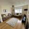 Isle of Anglesey Spacious Home - 兰韦尔普尔古因吉尔