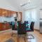 Nice Home In Betiga With Kitchen - Barbariga