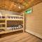 Wilmington Chalet with Hot Tub Less Than 8 Mi to Mount Snow! - 威尔明顿