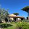 Small cottage with aircon, private terrace and garden - 2000m from the beach by ToscanaTour