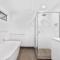 7 Depper Cosy Beach House in Central Sunshine Beach