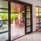 Family-friendly house, a few steps from the pool and close to the ocean.