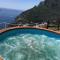 VILLA LA TAGLIATA spectacular jacuzzi tub amazing view and private parking garage