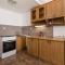 Amazing Apartment In Stinica With Kitchen - 西尼卡