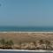 SeaBreeze Apartment - Beachfront & Sea View Al Hamra - Ras al Khaimah