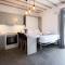 Droufakos’ home, Lux seafront apartment w. View