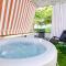 Wolf House - Peschiera Holiday - Jacuzzi Privata