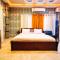PLUS 33 HOTEL