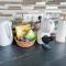 Beach Side Apartment with a Balcony - 派尔努