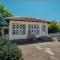 Village Rooms Guesthouse