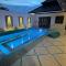 Villa Emerald: 3 Bedroom Pool Villa Near River