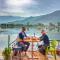Rajas Palace Houseboat - Kashmir