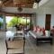Private Luxury Villa Celagi - with large infinity pool and ocean view - 艾湄湾