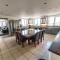 Bunny Meadows Holiday Farmhouse near Carmarthen & Pembrokeshire
