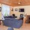 Nice Home In Vik I Sogn With Jacuzzi