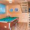 Nice Home In Vik I Sogn With Jacuzzi
