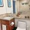 CUTE HOME 7 BLOCKS TO BEACH . XBOX . BIKES . PETS - 亨廷顿海滩