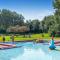 Stunning Home In Heinkenszand With Wifi