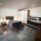 10 Jock Meiring Guesthouse unit 1 10 Jock Meiring Guesthouse unit 1
