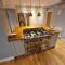 Neet Retreat - sleeps 7 next to beach
