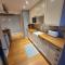 Neet Retreat - sleeps 7 next to beach