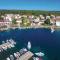 Beautiful Apartment In Petrcane With Wifi