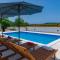 Holiday Home Villa Mate i Kate by Interhome
