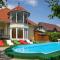 Admiral Family Resort
