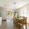 Holiday Home Pear Trees by Interhome
