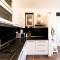Beachfront Apartment Roko
