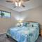 Pool Access and Lake Views Osage Beach Condo! - Osage Beach