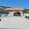 House Vallis Aurea