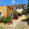 Varias Art House
