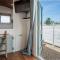 Rosemary - 1 Bedroom Shepherds Hut - Amroth - Амрот