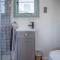 Rosemary - 1 Bedroom Shepherds Hut - Amroth - Амрот