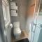 The Beehive -Stunning Views - Hot Tub - Romantic