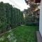 House w little tropical garden - بودابست