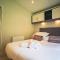Angie's Haven, Superb 2 Bedroom Lodge with Hot Tub - Sleeps 6 - Felmoor Park - Morpeth