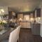 Hazel Oaks, Beautiful Lodge with Hot Tub - Sleeps 6 - Felmoor Park - 莫珀斯