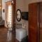 Polys Guest House
