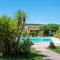 Cottage Soraya with independent swimming pool near the beach