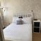Super Located Studio in South Ken at Chelsea Cloister