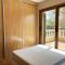 Chalet con piscina (B)