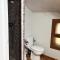 Chalet con piscina (B)