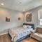 Stylish Houston Townhome about 3 Mi to Downtown!