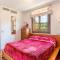 Villa de lujo con piscina, jacuzzi, jardín y terraza
