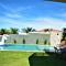 LUXURIOUS NEW HOUSE, UNFORGETABLE EXPERIENCE.