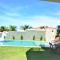 LUXURIOUS NEW HOUSE, UNFORGETABLE EXPERIENCE.