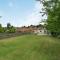 Upstairs Downstairs Cottage - Snainton