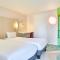 Greet Hotel Versailles - Voisins Le Bretonneux